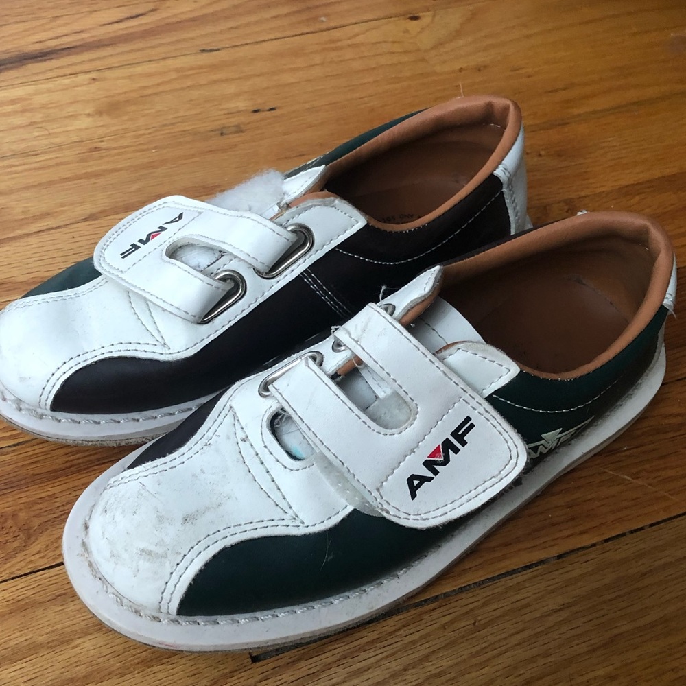 Bowling shoes
